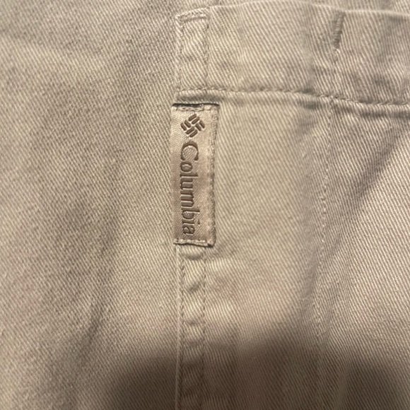 Columbia Men’s Long Sleeve Button Down Khaki Color Shirt Sz L - Picture 4 of 7